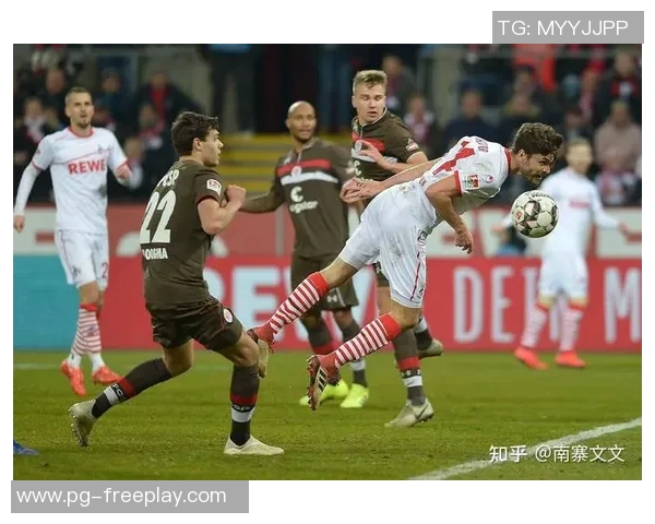 德甲激战尤文图斯逆转拜仁红牌事件引发全场热议与战术分析