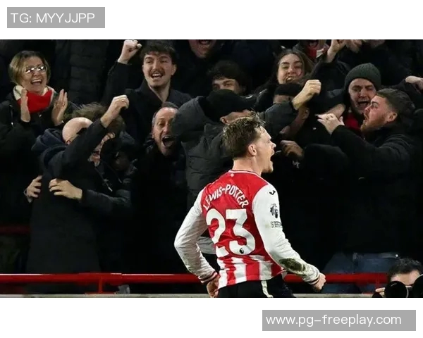 欧冠激战阿森纳大胜里昂乌龙球成比赛转折点引发全场热议