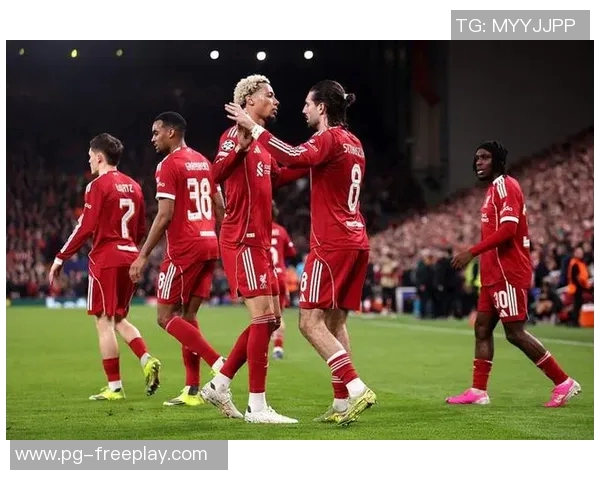 德甲激战利物浦与巴萨握手言和争议判罚引发全场热议